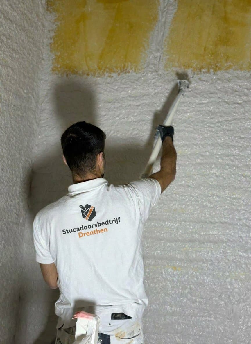 Stucadoorsbedrijf Drenthen vakmannen aan het werk